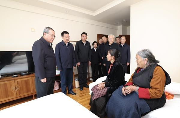 李强在西藏吉隆指导抢险救援和应急处置工作2.jpg
