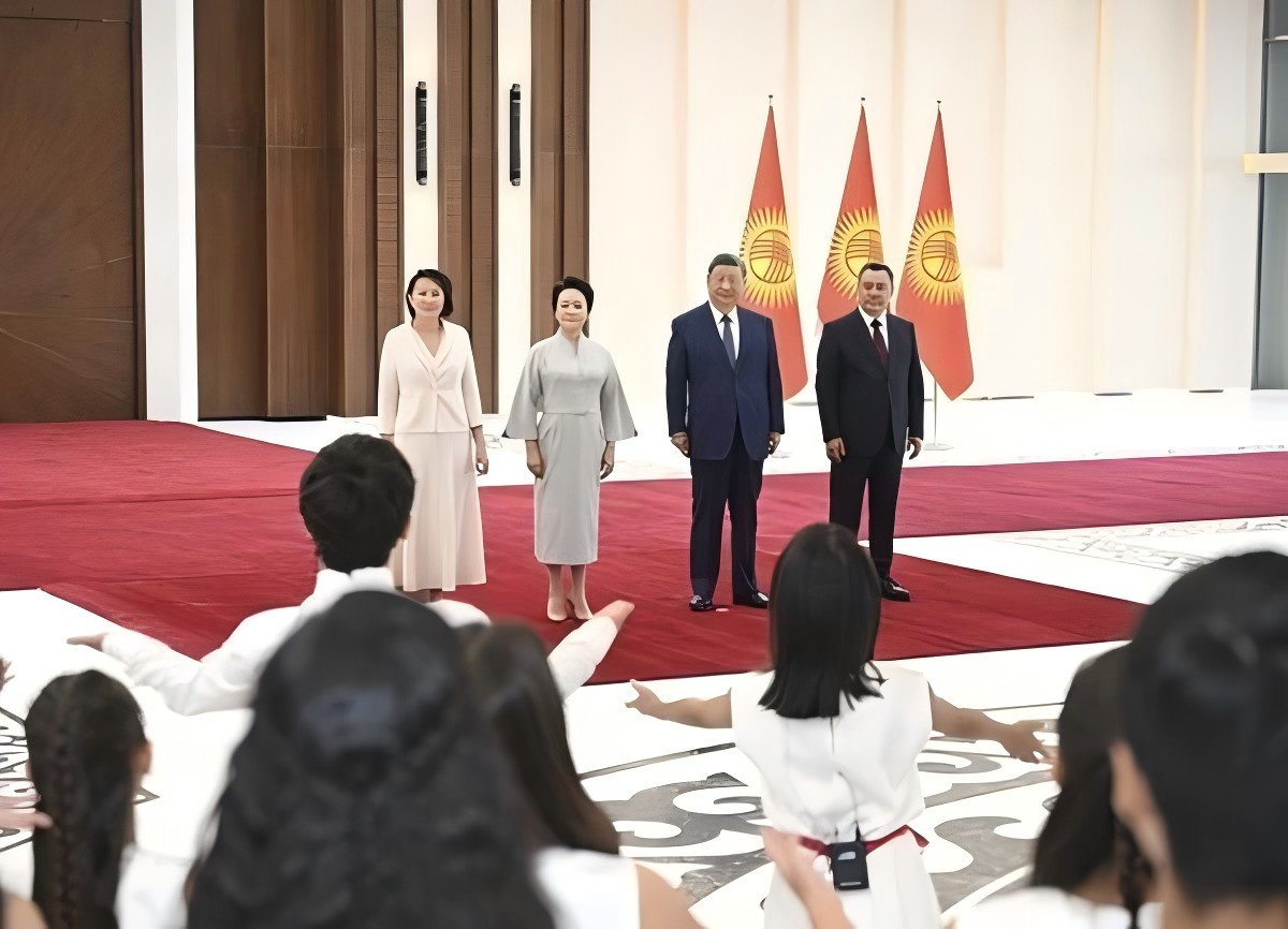 习近平抵达比什凯克出席2026年上海合作组织峰会并对吉尔吉斯斯坦进行国事访问5.png