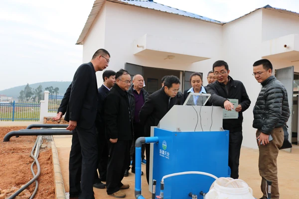 督导组张小林一行检查建水县南庄片区自动化设备-600.jpg
