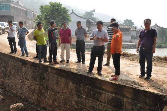 石屏县水务局开展异龙湖综合整治工作.png