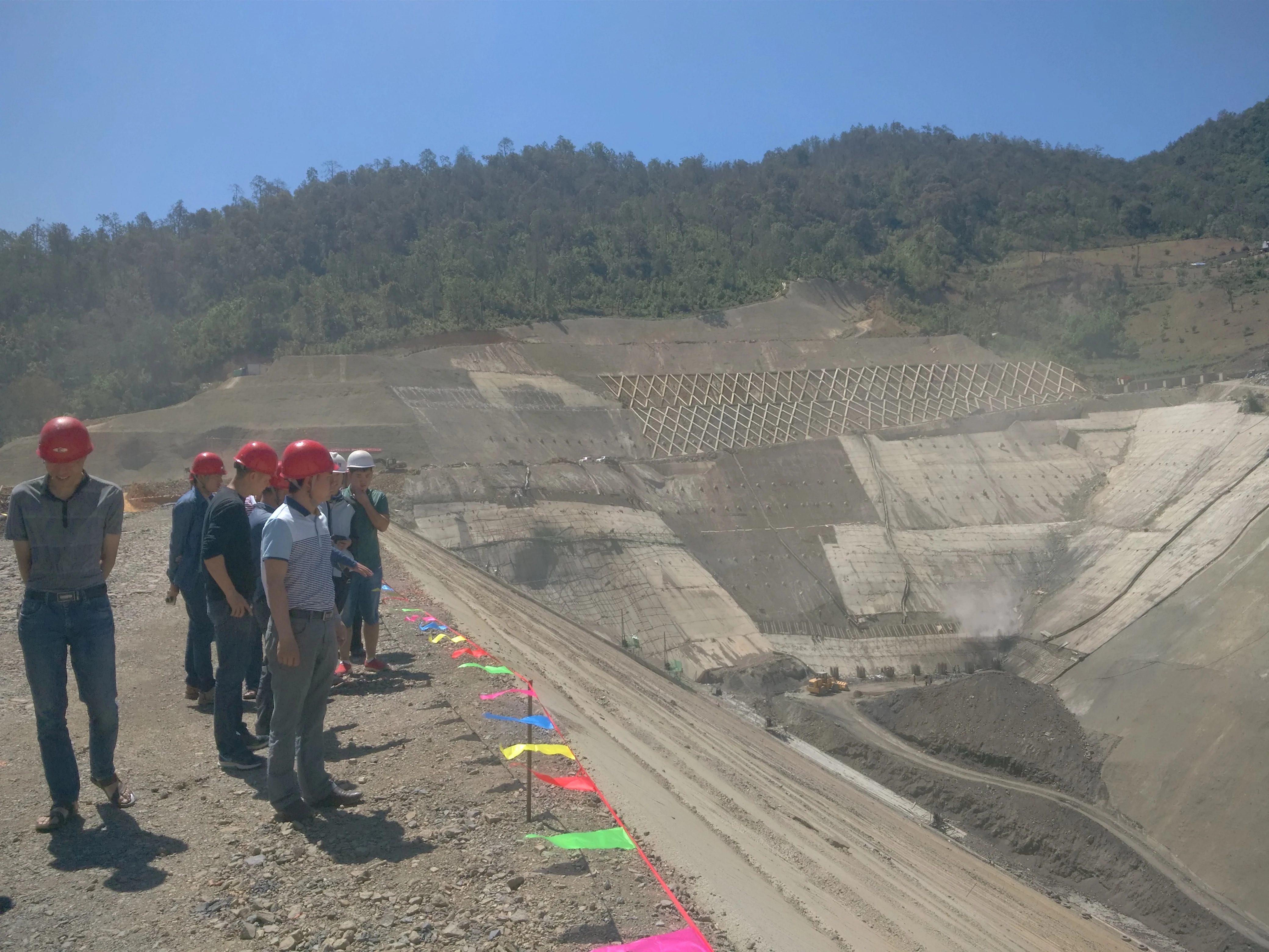2017年6月5日杨荣福副局长到祥云清水河水库防汛安全检查.jpg